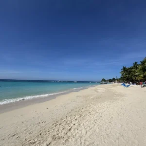 Roatan Beach Day Pass