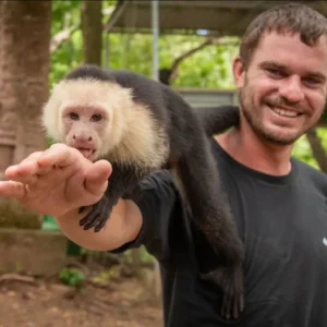 Alternative view of Roatan Monkeys & Sloths Beach Tour – Wildlife and Beach Escape