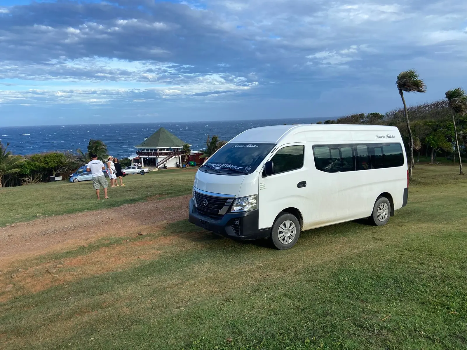 Roatan Airport Transfer – Private Transportation Service - Image 4